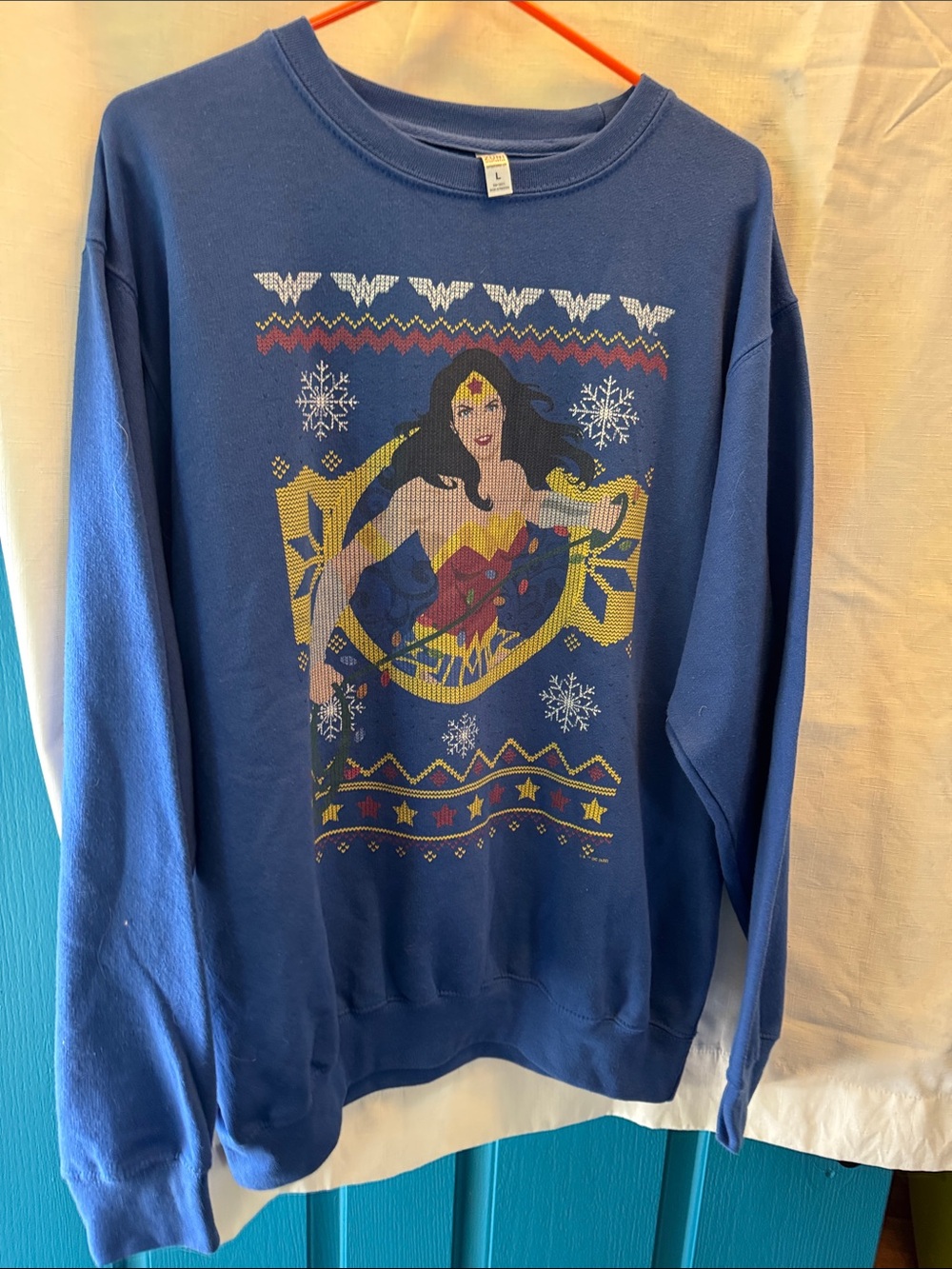 Women’s Blue Wonder Woman Graphic Crewneck Sweatshirt